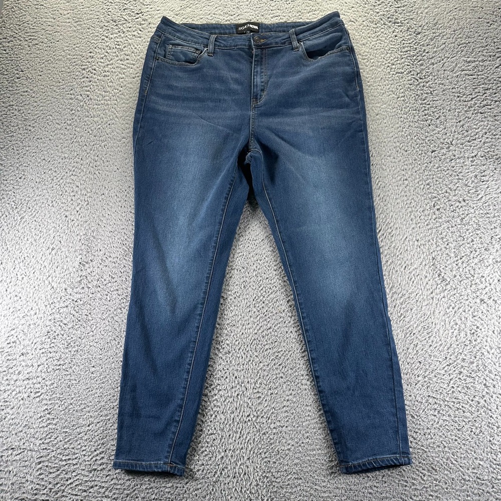 Fashion Nova Jeans Womens 1X Blue Viscose Denim Skinny Leg Curvy Faded‎ Stretch